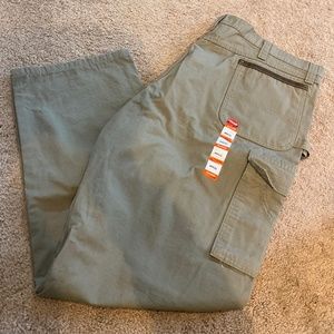 Wrangler men’s RIGGS WORKWEAR olive khaki denim pants jeans  44 x 32